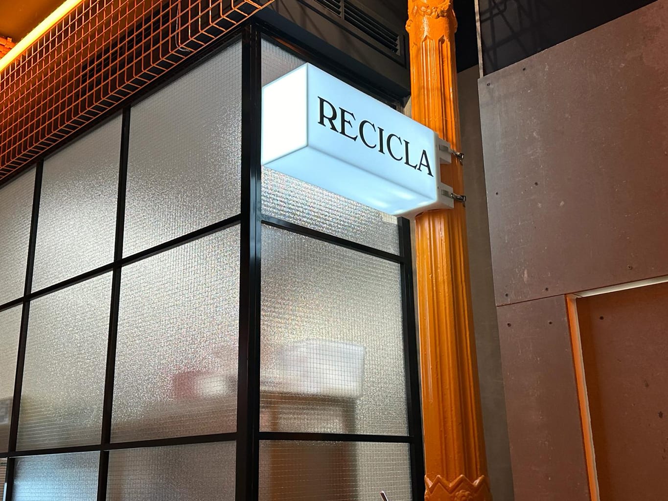 Banderola luminosa · Recicla